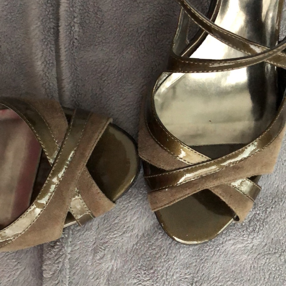 Carlos Santana Beautiful Strappy Heels - Picture 8 of 9